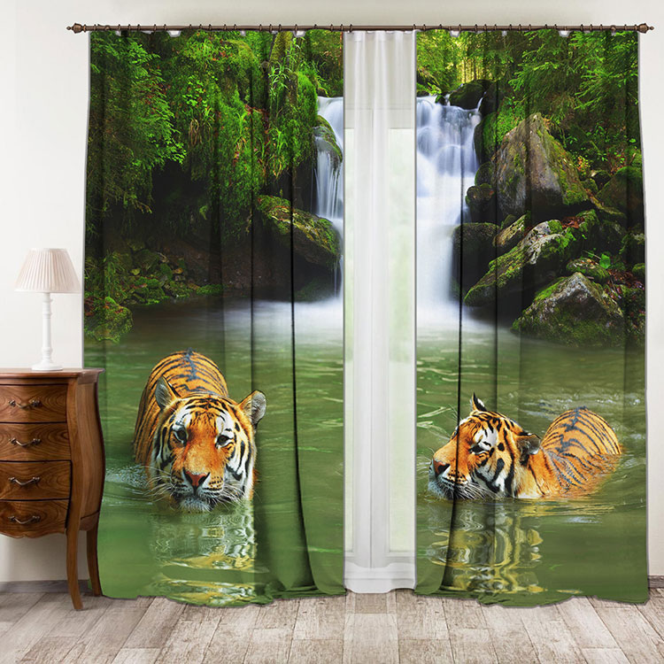 тигры в воде